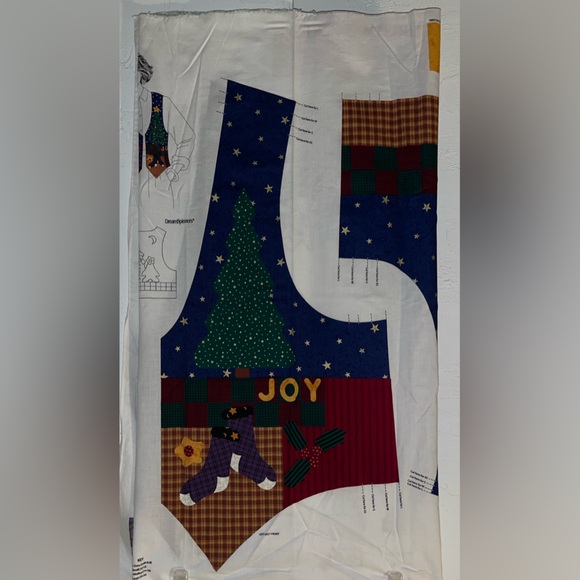 Dreamspinners Vintage Christmas Vest Cut & Sew Fabric Panel - Picture 8 of 16